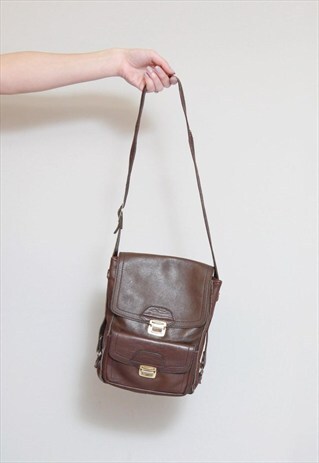 VINTAGE 1980'S BROWN LEATHER BUCKLED SHOULDER BAG