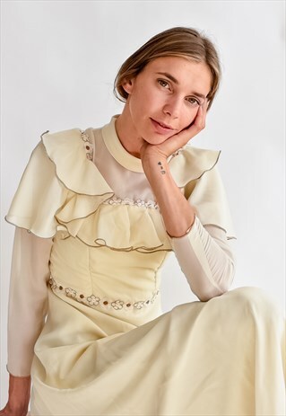 VINTAGE 70S BOHO MAXI WEDDING DRESS WITH RUFFLE EDGE
