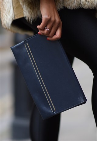 VINTAGE 80'S NAVY BLUE CLUTCH BAG