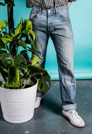 VINTAGE BLUE LEVI'S 501 JEANS