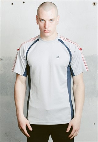 VINTAGE ADIDAS T-SHIRT