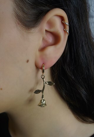 VINTAGE ROSE GOLD HUGGIE HOOP EARRINGS