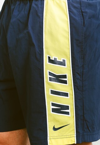 VINTAGE NIKE SHORTS