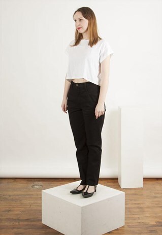 HIGH WAISTED BLACK DENIM / VINTAGE MOM JEANS