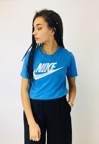 VINTAGE NIKE SWOOSH T SHIRT