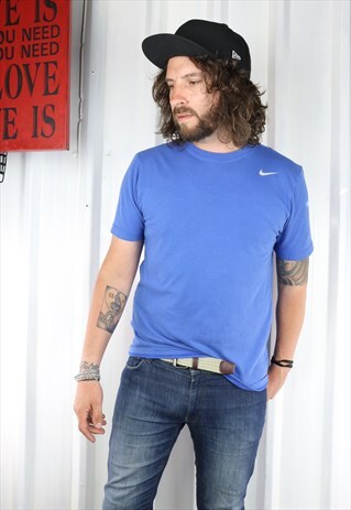 VINTAGE NIKE OVERSIZED T SHIRT