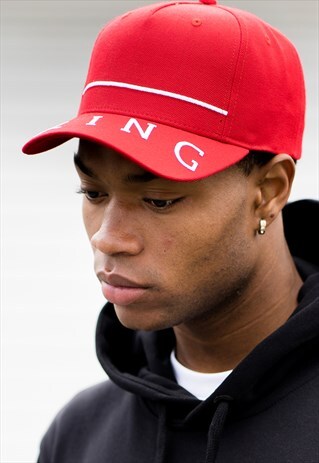 LEYTON CURVED PEAK CAP - RED