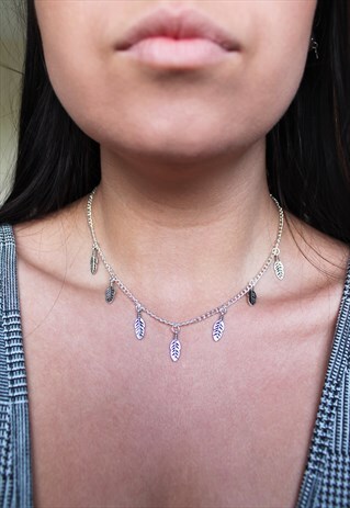 MULTI FEATHER NECKLACE