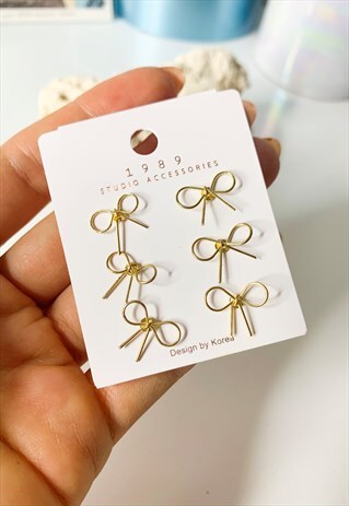 GOLD WIRE BOW STUDS SET