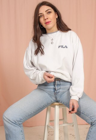 VINTAGE 90S OVERSIZED FILA SWEATSHIRT IN WHITE