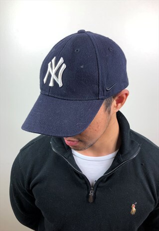 VINTAGE NAVY NIKE CAP
