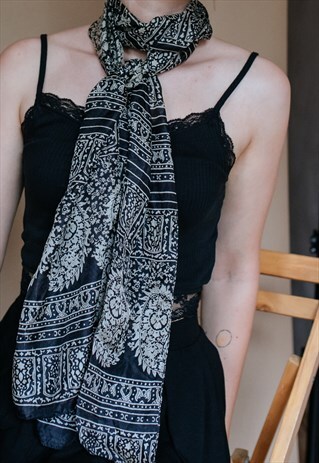 VINTAGE 70S BOHO PRINT SCARF