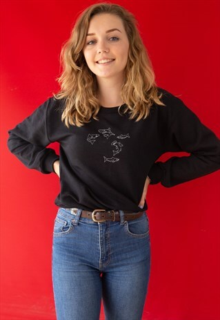 UNISEX SWEATSHIRT IN BLACK WITH MINI BEE EMBROIDERY