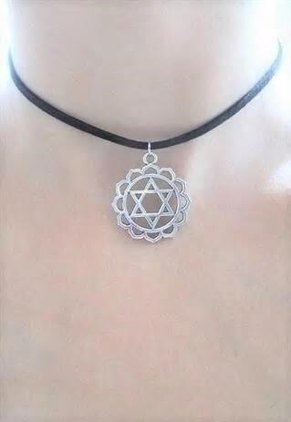STAR FLOWER CHOKER - BLACK CHOKER NECKLACE
