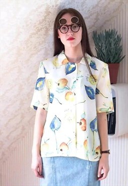 Light yellow short sleeve satiny shirt