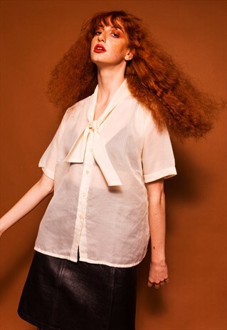 WHITE BLOUSE WITH PUSSYBOW TIE