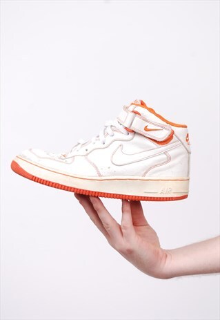VINTAGE NIKE AIR FORCE ONE TRAINERS