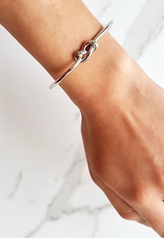 SINGLE KNOT CUFF BRACELET - SILVER