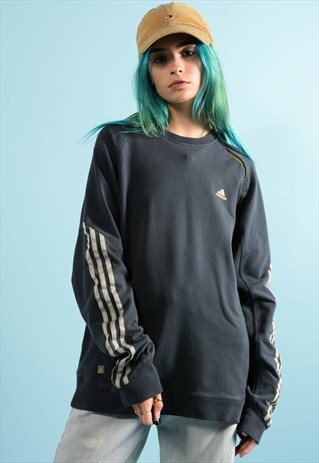 VINTAGE ADIDAS 3-STRIPE SWEATSHIRT