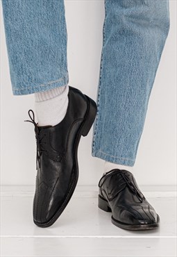 Vintage 90's fancy long toe leather classy shoes in black