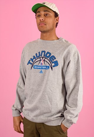 VINTAGE ADIDAS SWEATSHIRT