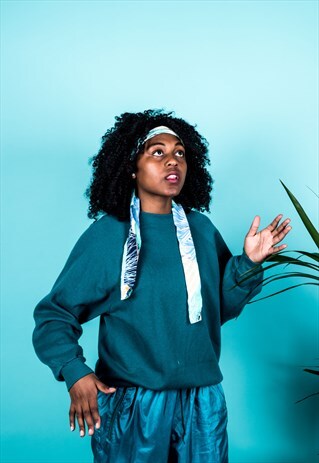 VINTAGE 1990S SWEATER IN GREEN