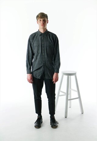 PLAID FLANNEL BUTTON UP / BLACK AND GRAY SHIRT