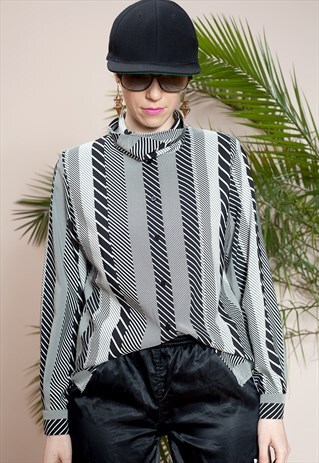 VINTAGE, BUTTONED DOWN BLACK AND WHITE BLOUSE