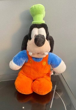 Disney goofy 13 inch plush cuddly toy 