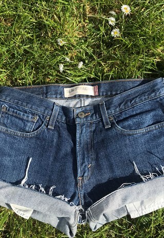 VINTAGE 90'S BLUE ZIP FLY LEVI SHORTS