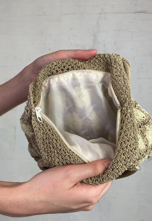 garment image