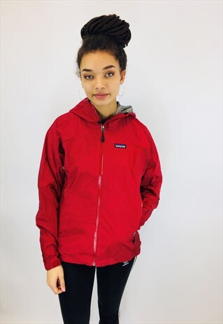 VINTAGE PATAGONIA WATERPROOF COAT