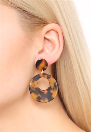 TORTOISESHELL ROUND ACRYLIC STATEMENT EARRINGS