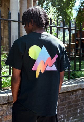SHORT SLEEVED T-SHIRT BLACK WITH COLOURFUL 90S PRINT