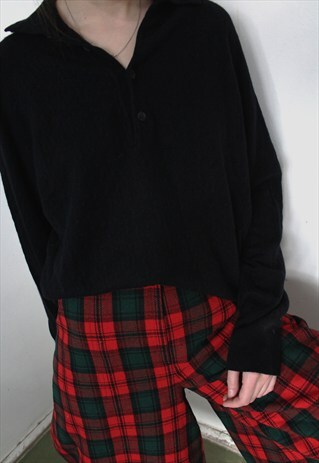 CASHMERE SWEATER WITH SMOOTH BLACK PATTERN