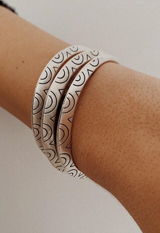 CAPTIVATE CUFF BRACELET