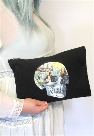 MERMAID SKULL CLUTCH BAG