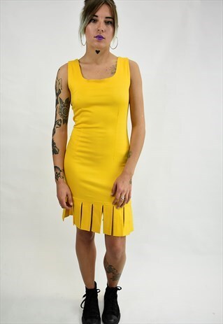 VINTAGE 90S BRIGHT YELLOW BODY-CON DRESS W/FLAPPER STYLE HEM
