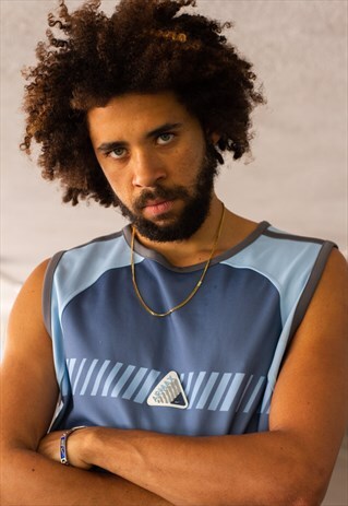 VINTAGE 00'S NIKE AIR MAX SLEEVELESS SHIRT IN A BABY BLUE