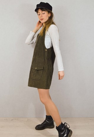 pinafore