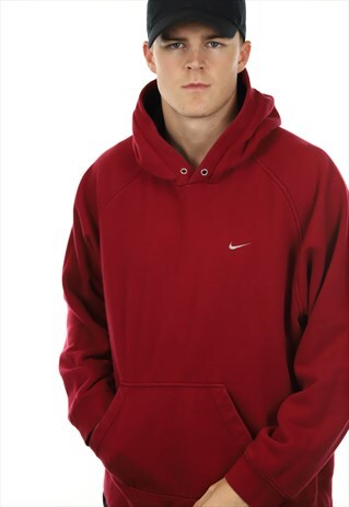 VINTAGE NIKE HOODIE RED