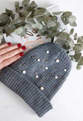 GREY FAUX PEARL GOLD BEAD RIBBED KNITTED BEANIE HAT