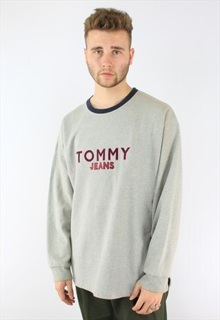 TOMMY HILFIGER SPELLOUT VINTAGE SWEATSHIRT