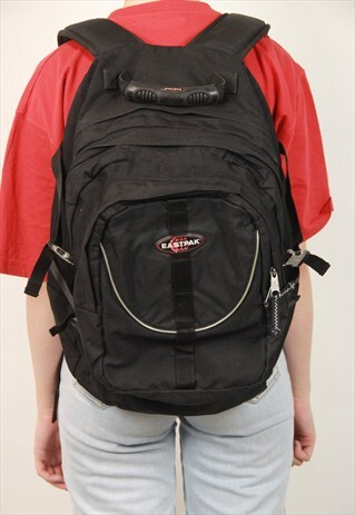 VINTAGE EASTPAK BACKPACK