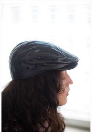 VINTAGE 80'S BLACK LEATHER HAT