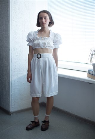 VINTAGE 80'S HIGH WAIST WHITE SHORTS