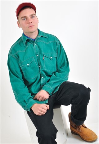 VINTAGE 90'S LEVI'S SHIRT IN GREEN