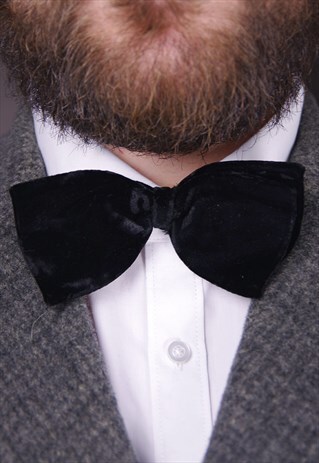 VINTAGE BLACK CRUSHED VELVET BOW TIE