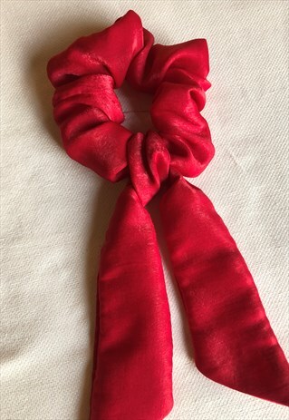 SCARF SCRUNCHIE - RED SATIN