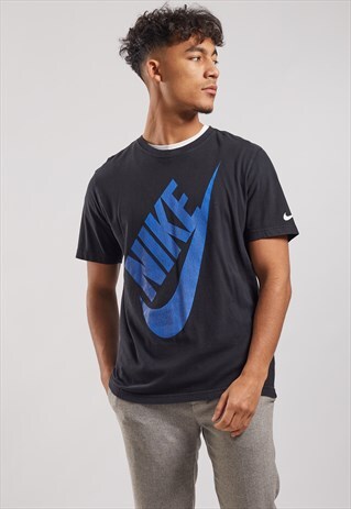 VINTAGE NIKE T-SHIRT